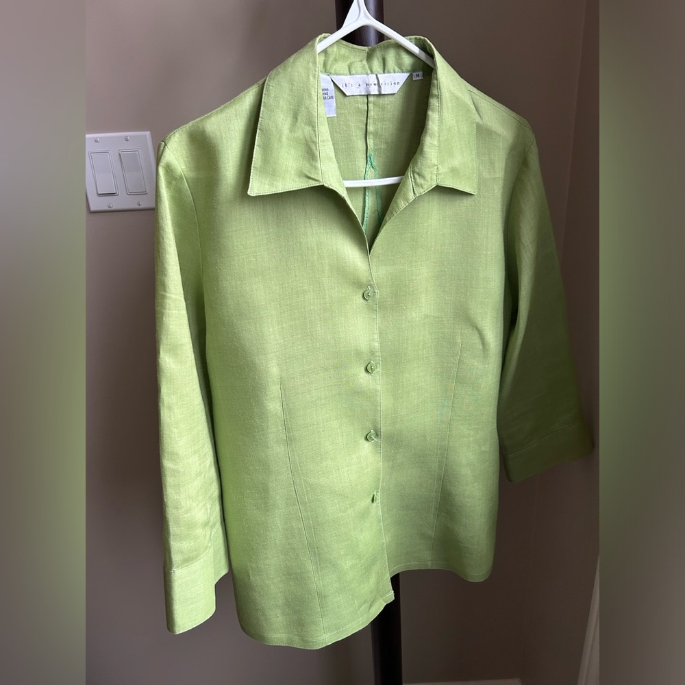 Ladies linen blouse